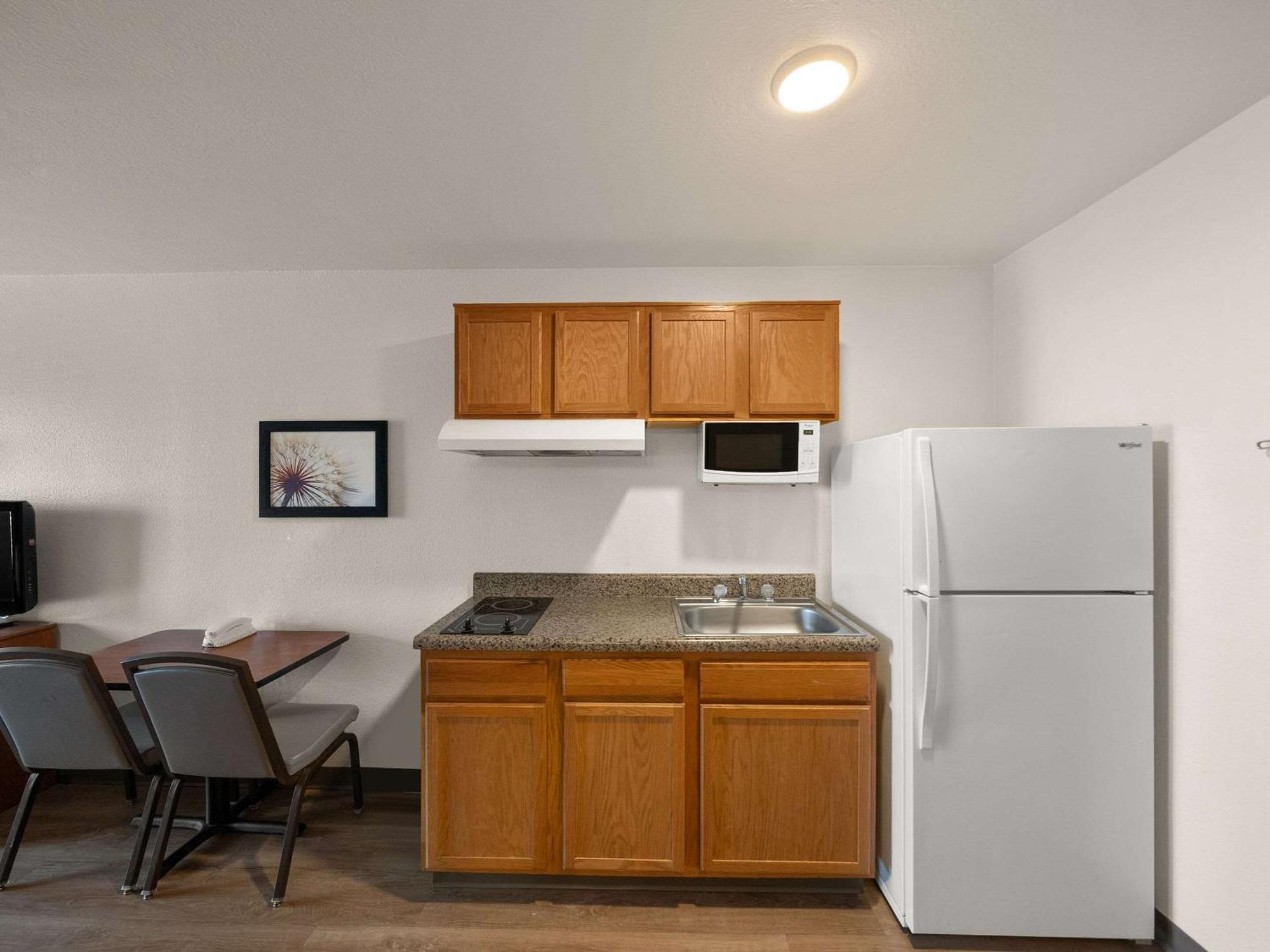 Woodspring Suites Dallas Рокуол Екстериор снимка