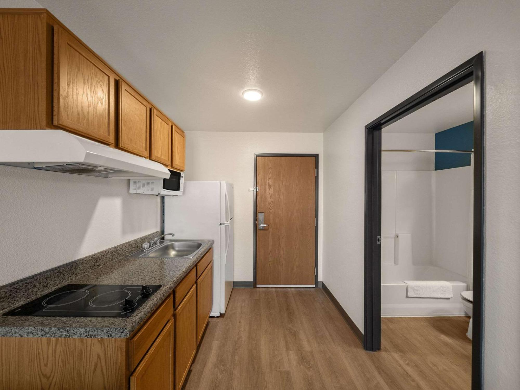 Woodspring Suites Dallas Рокуол Екстериор снимка