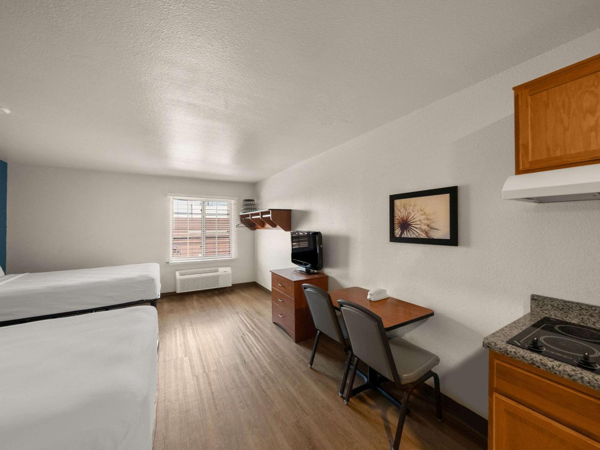 Woodspring Suites Dallas Рокуол Екстериор снимка